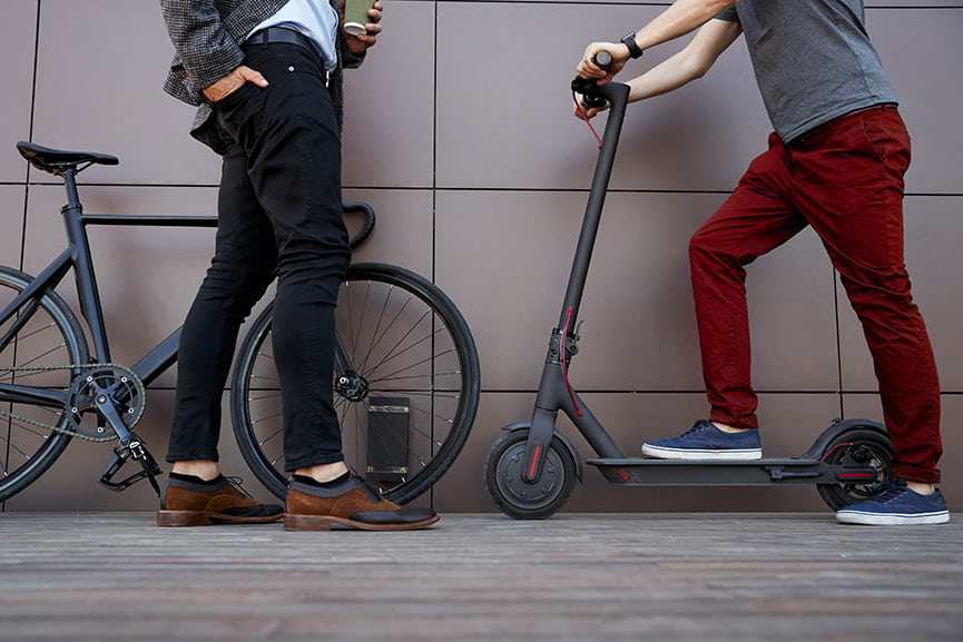 que seguros necesitan patines y bicis.